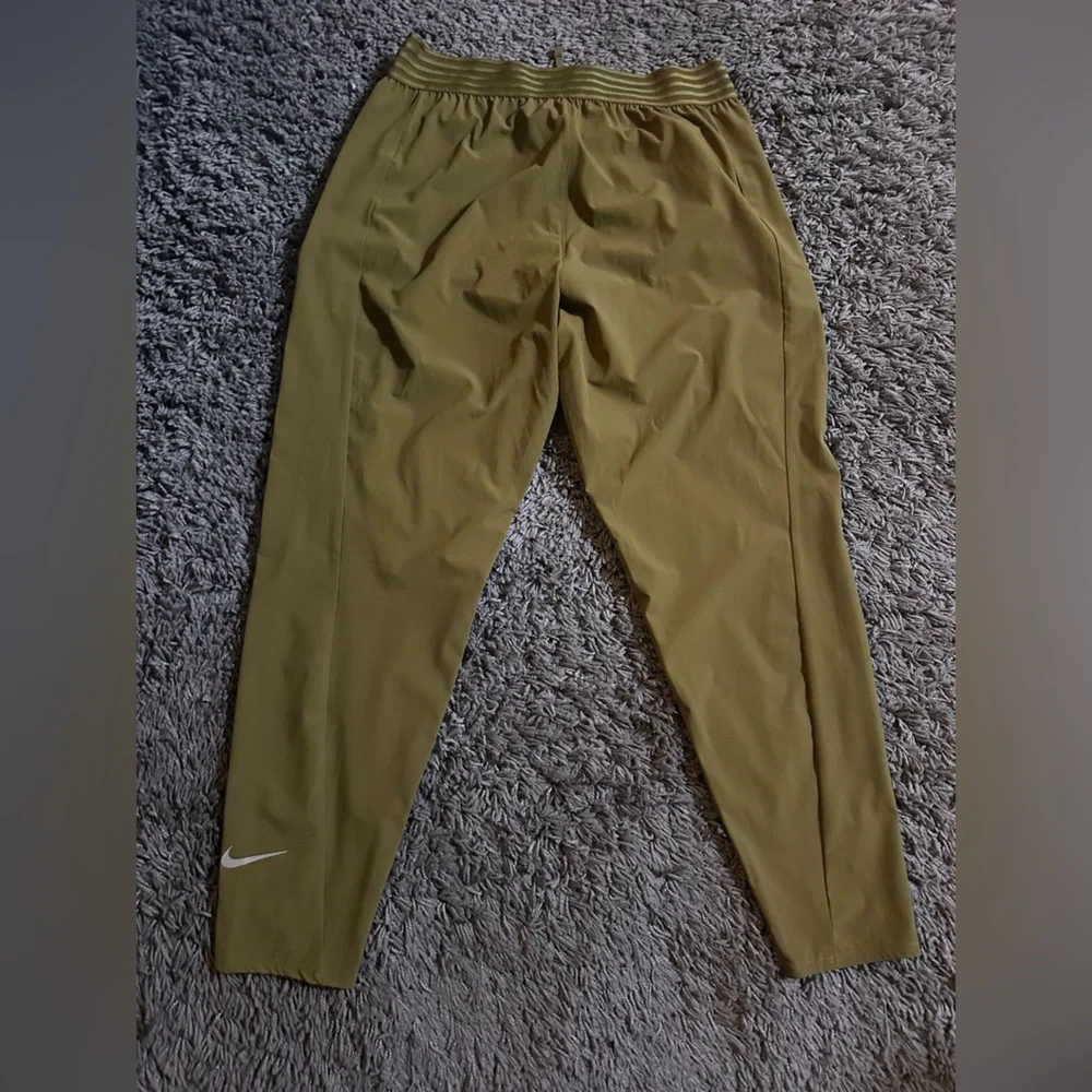Nike DriFit pants - Picture 4 of 7